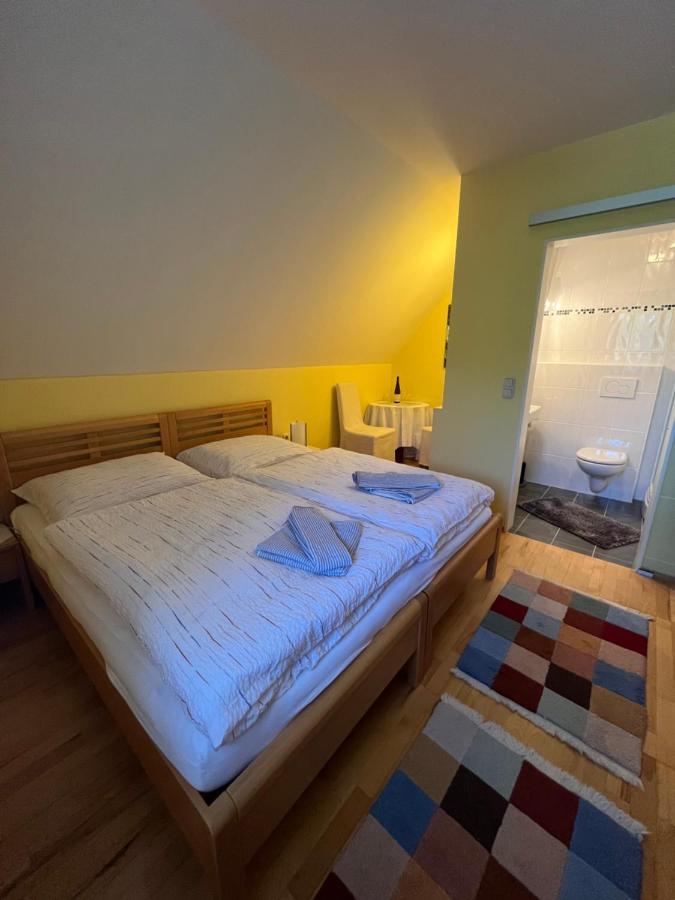 Privatzimmer Familie Pair/Schmoll Spital am Semmering Zimmer foto