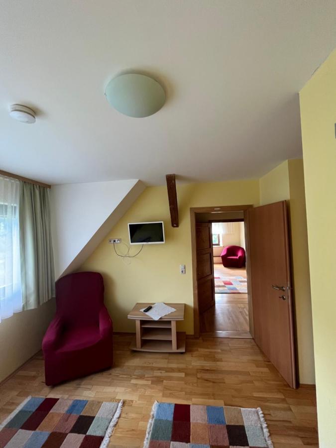 Privatzimmer Familie Pair/Schmoll Spital am Semmering Zimmer foto